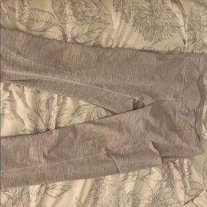 Lululemon size 8 work out pants